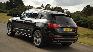 Audi Q5 TDI S line rear tracking