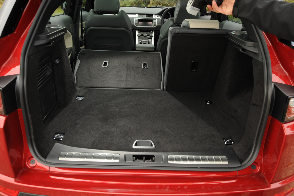 Range Rover Evoque SD4 Dynamic 5dr boot