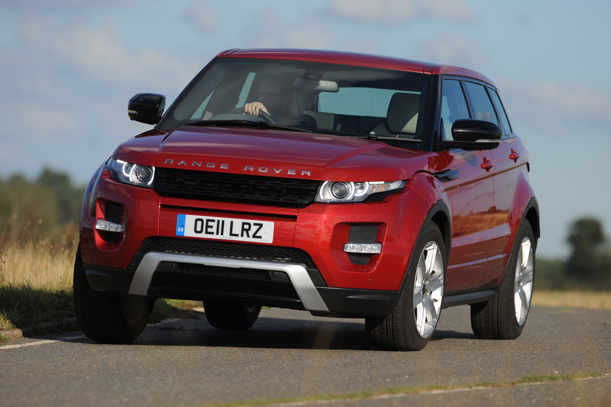 Range Rover Evoque SD4 Dynamic 5dr front cornering