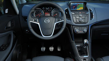 Vauxhall Zafira Tourer dash