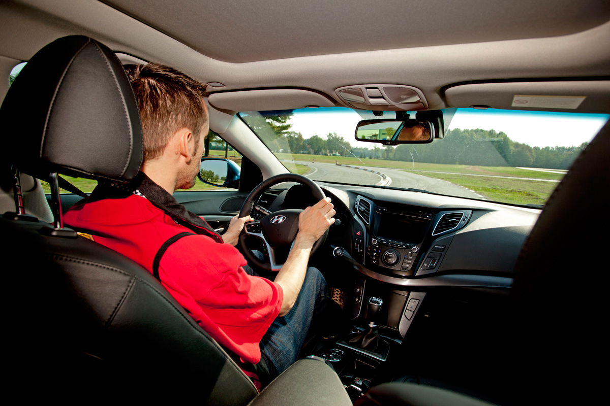 Hyundai i40 driving