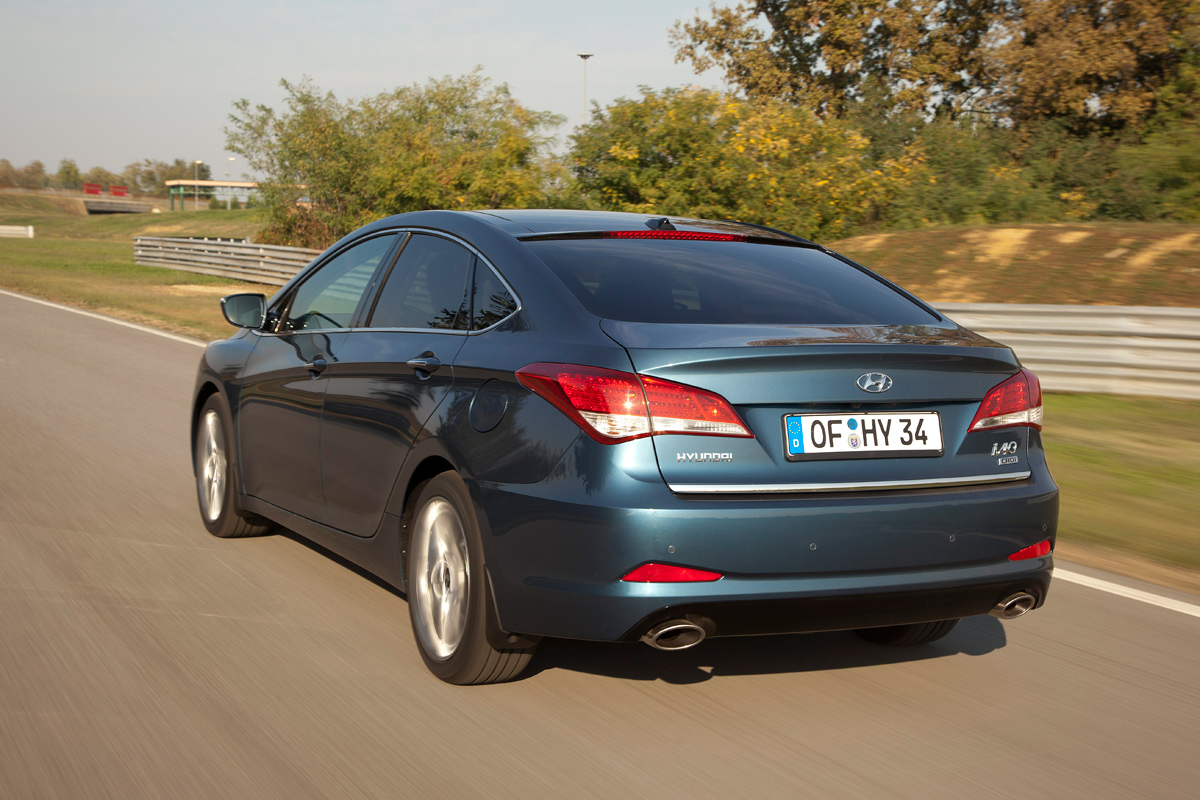 Hyundai i40 rear tracking