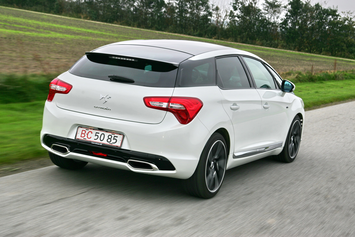 Citroen DS5 rear tracking