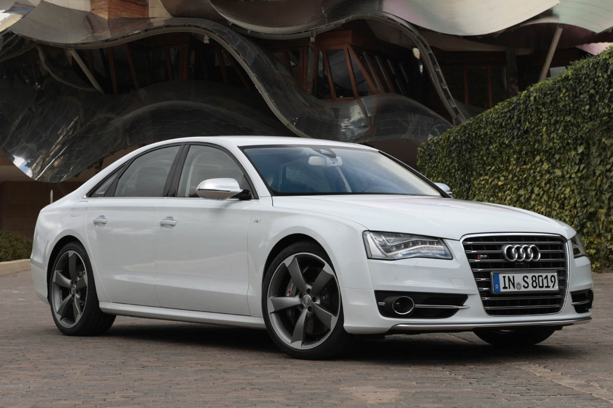 Audi S8
