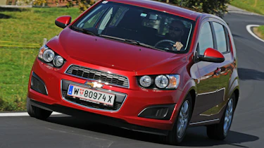 Chevrolet Aveo 1.3 VDCi Eco front cornering