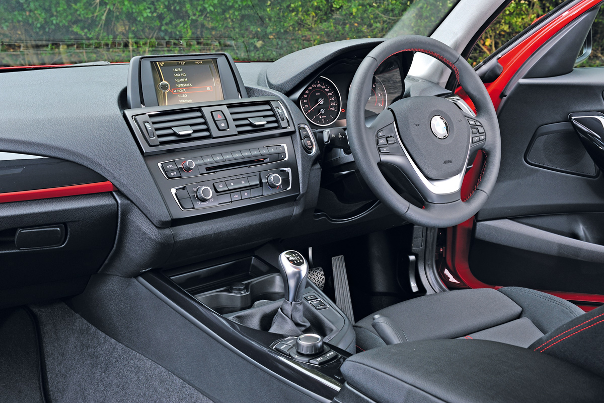 BMW 118d dash
