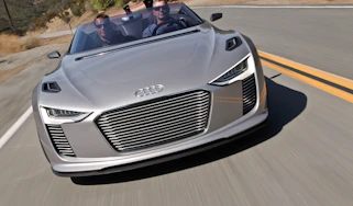 Audi e-tron Spyder front tracking
