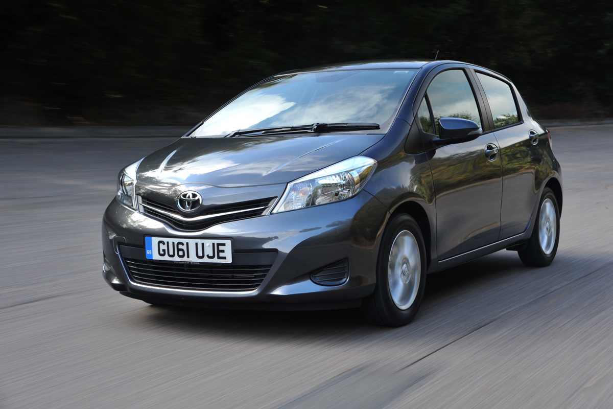 Toyota Yaris 1.0 front tracking