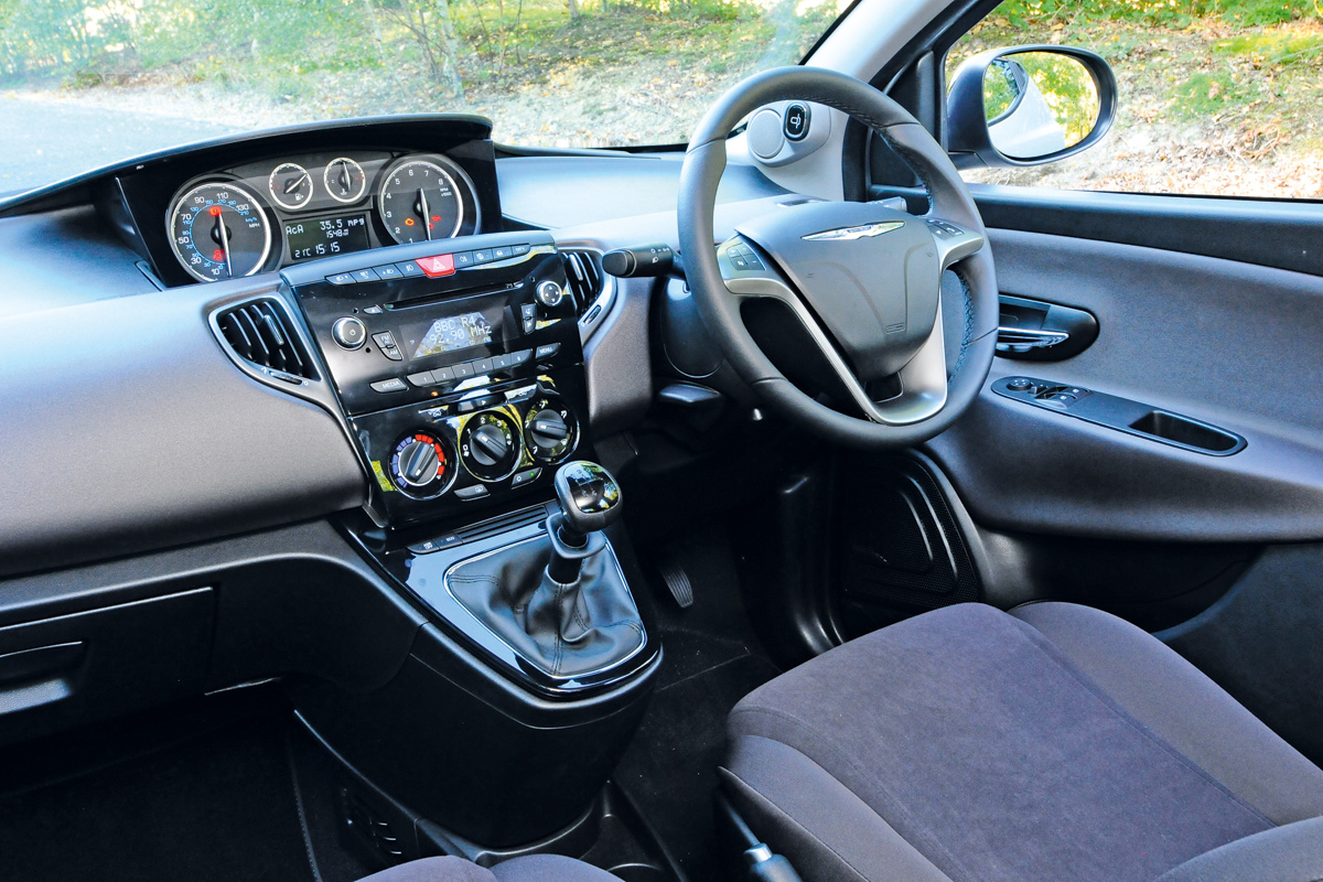 Chrysler Ypsilon TwinAir dash
