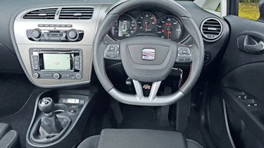SEAT Leon FR dash