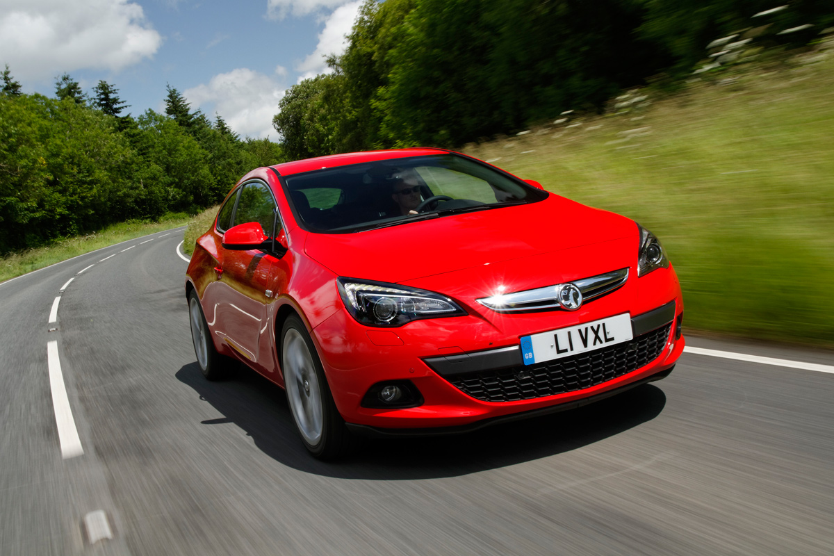 Vauxhall Astra GTC front tracking