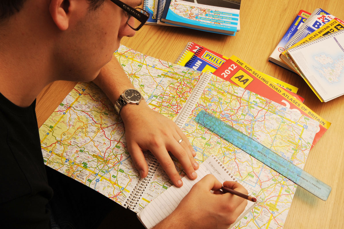 Road atlases tested