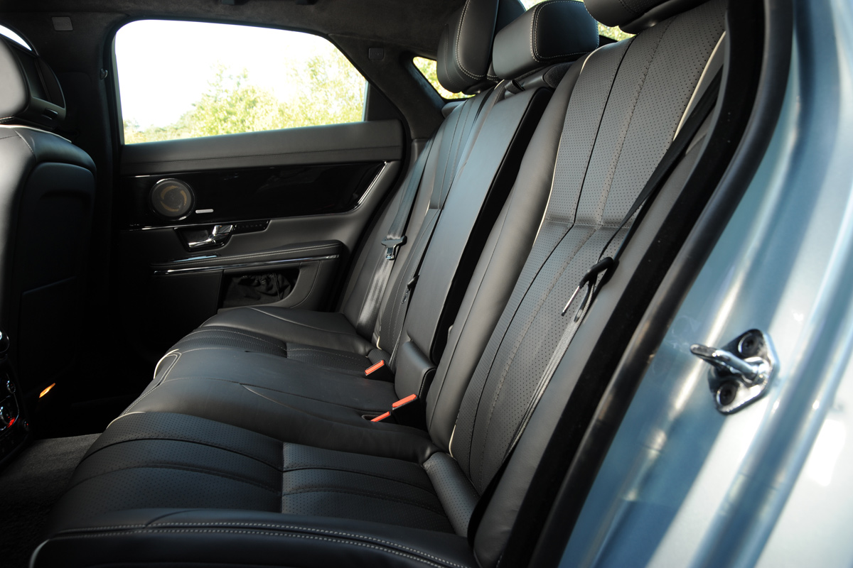 Jaguar XJ 3.0 diesel rear seats