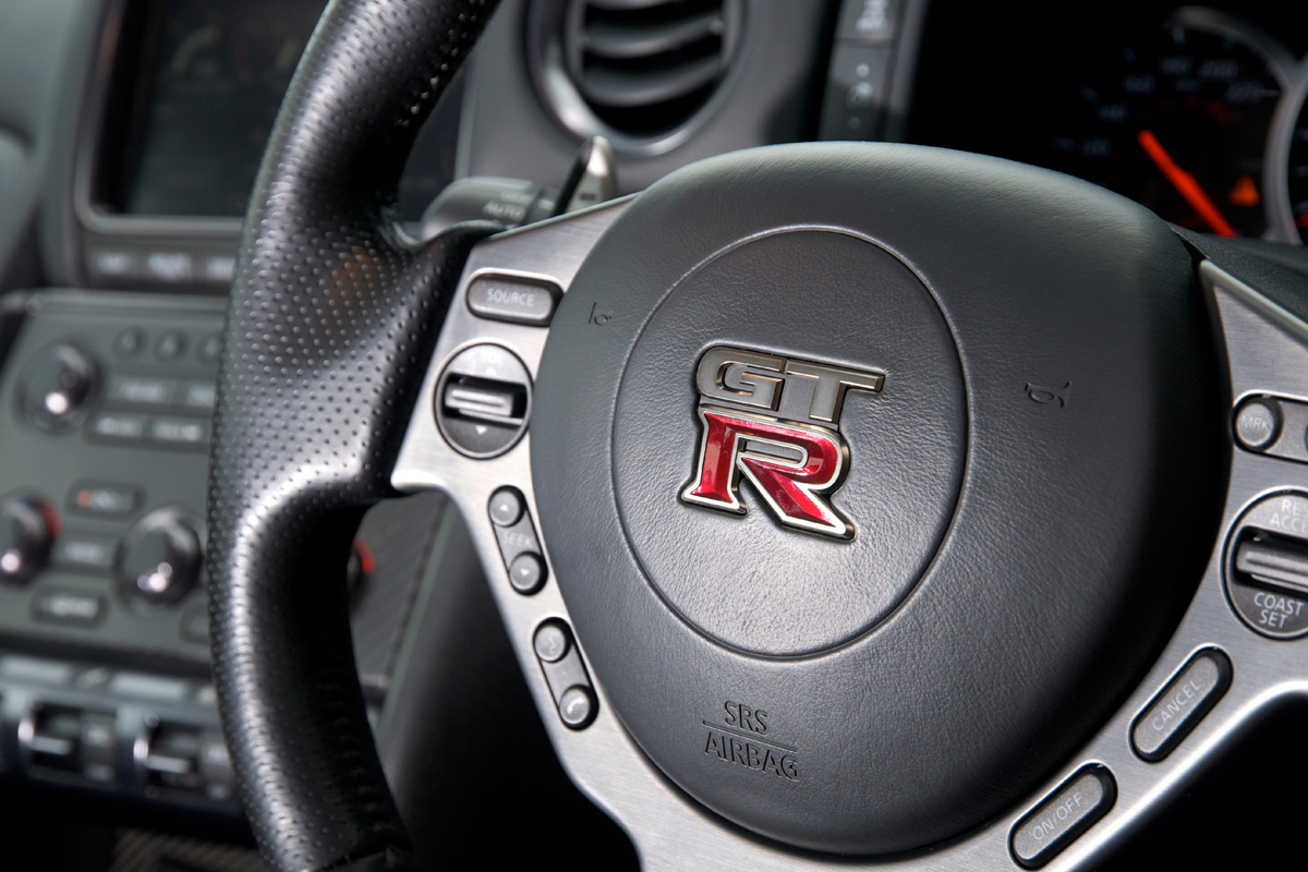 Nissan GT-R detail