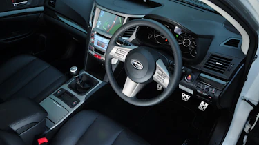 Subaru Legacy dash