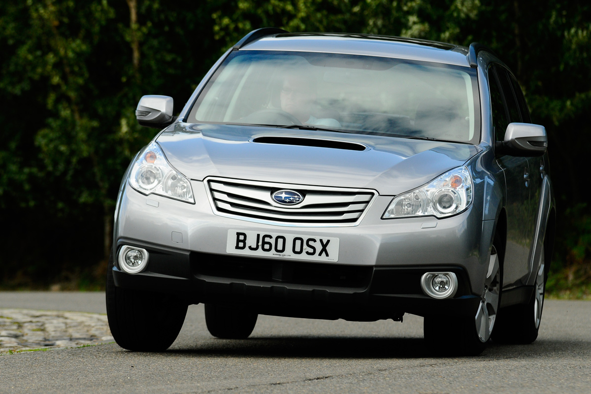 Subaru Outback front cornering