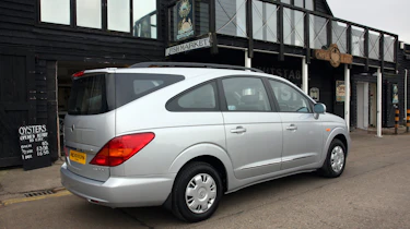 SsangYong Rodius rear three-quarters