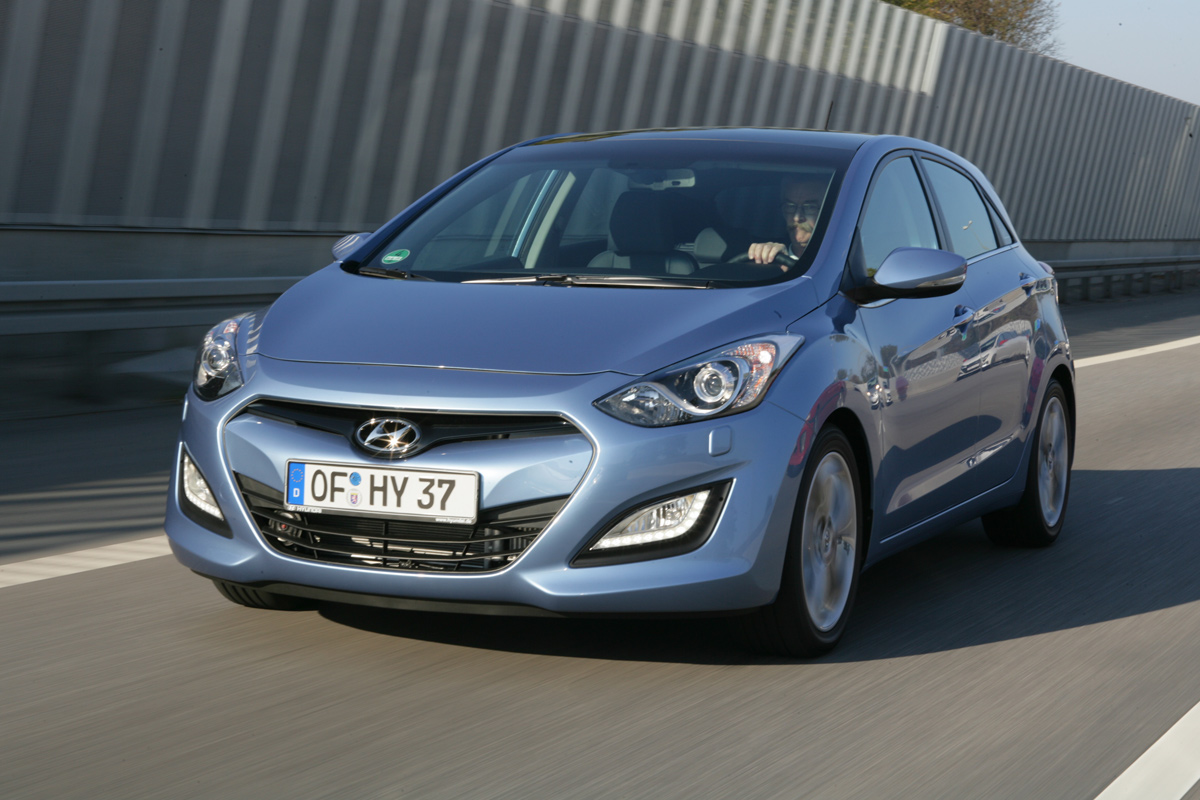 Hyundai i30 front tracking