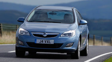 Vauxhall Astra Sport Tourer front cornering
