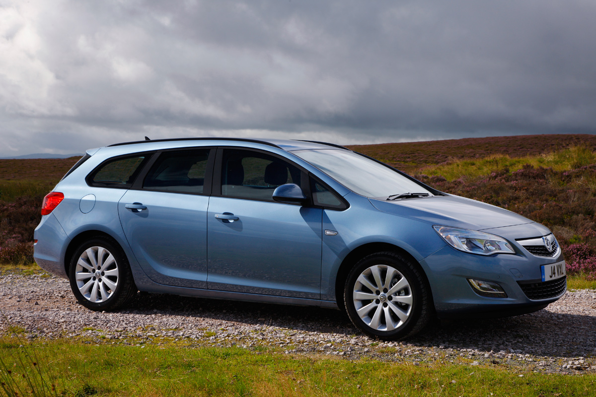 Vauxhall Astra Sport Tourer profile
