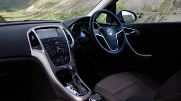 Vauxhall Astra Sport Tourer dash