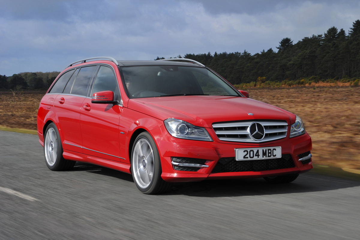 Mercedes C-Class Estate front tracking