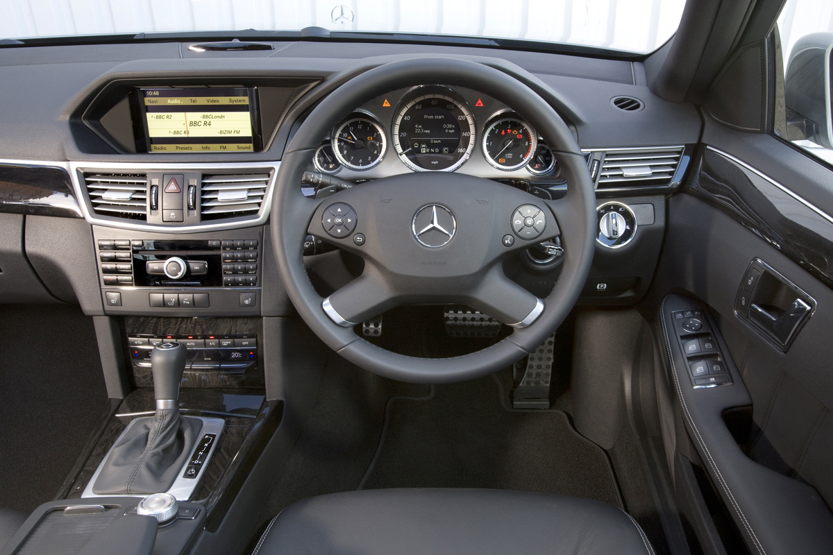 Mercedes E-Class Estate dash