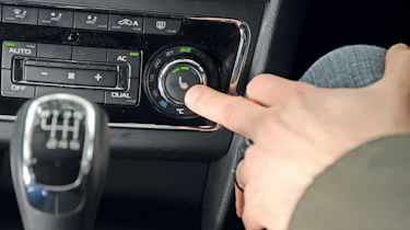 Skoda Superb centre console