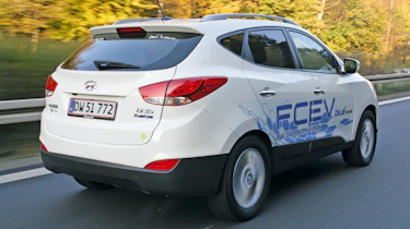 Hyundai ix35 fuel cell prototype rear tracking