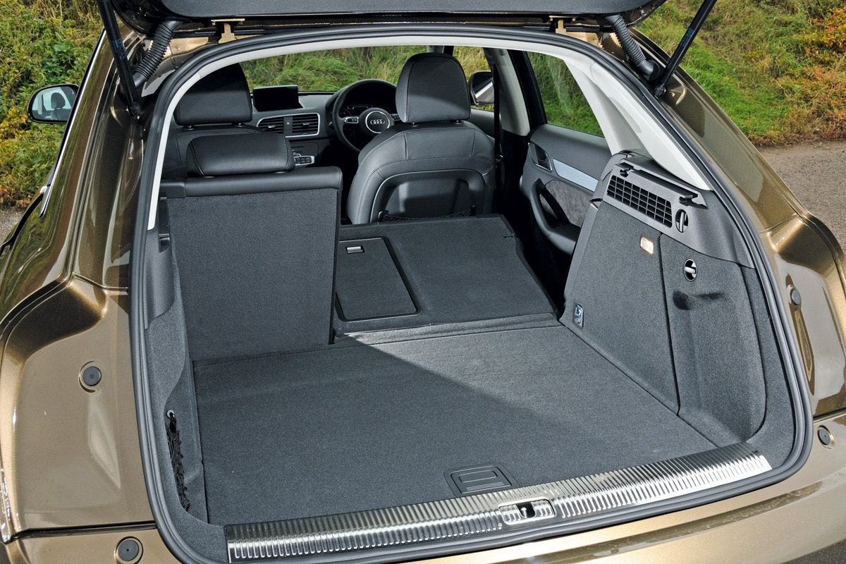 Audi Q3 boot