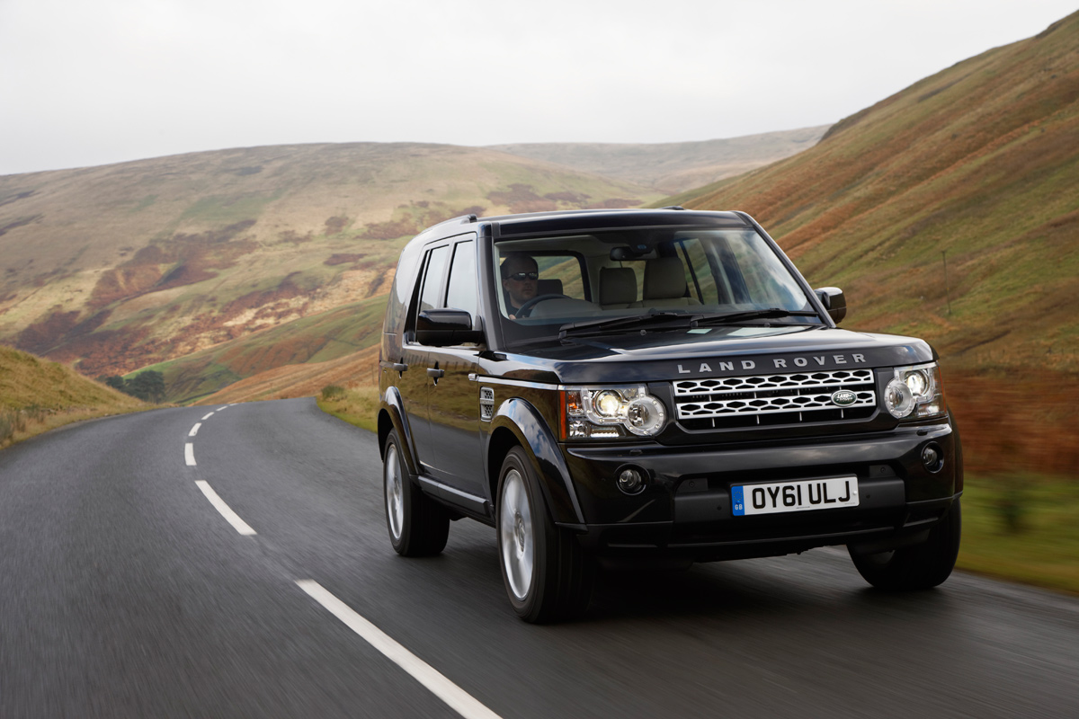 Land Rover Discovery 4 front tracking