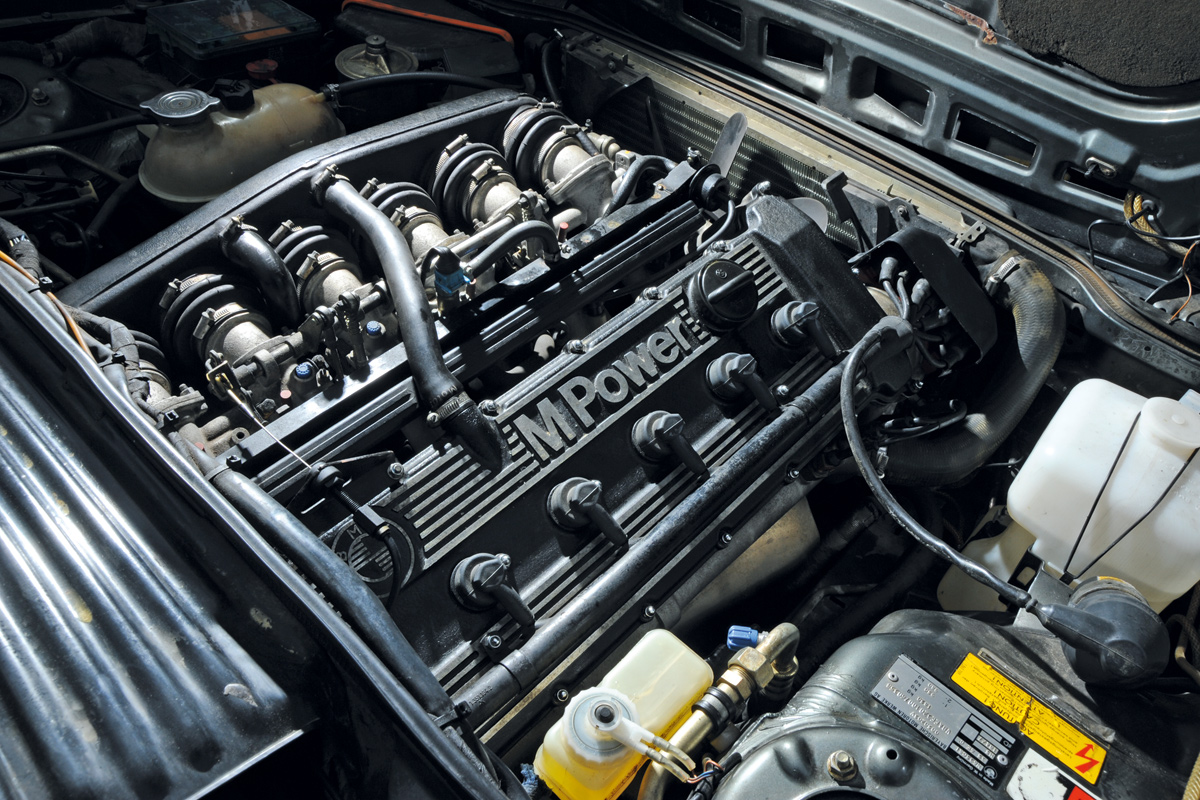 BMW M635 CSi engine