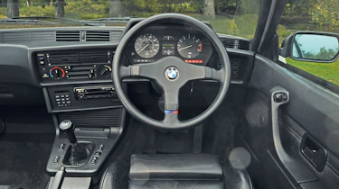 BMW M635 CSi dash