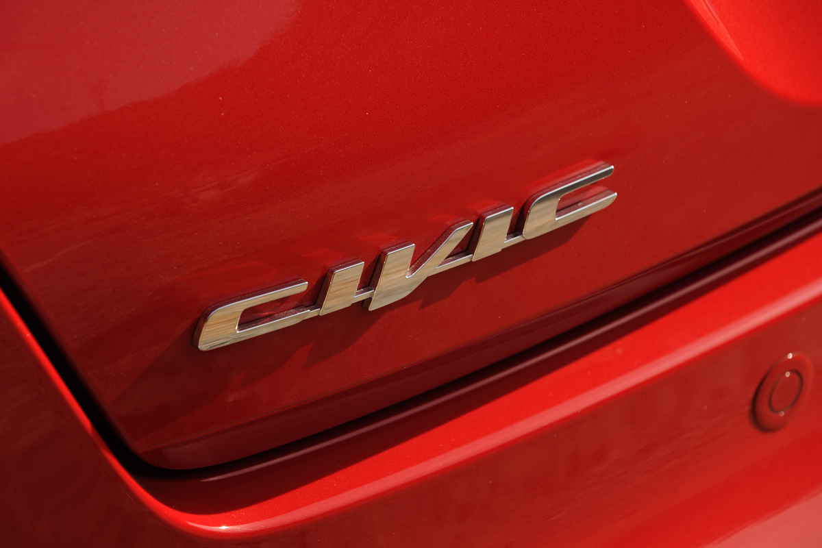 Honda Civic 1.8 i-VTEC EX GT badge