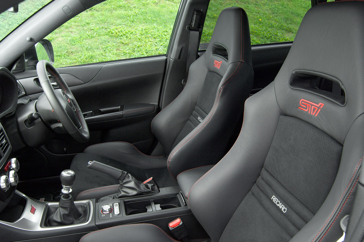 Subaru WRX STi saloon front seats