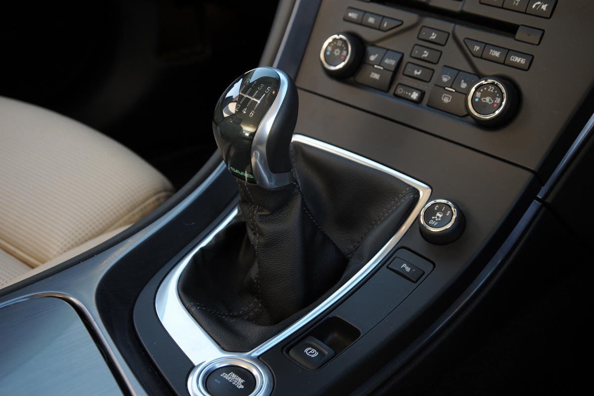 Saab 9-5 centre console