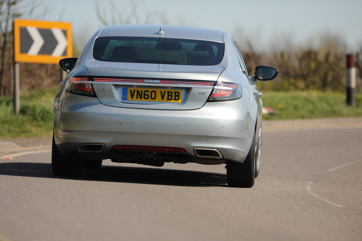 Saab 9-5 rear cornering