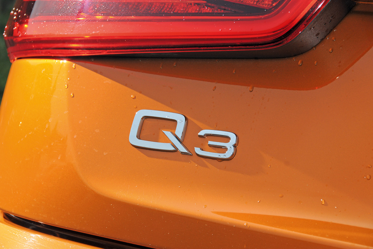 Audi Q3 2.0 TDI SE quattro badge