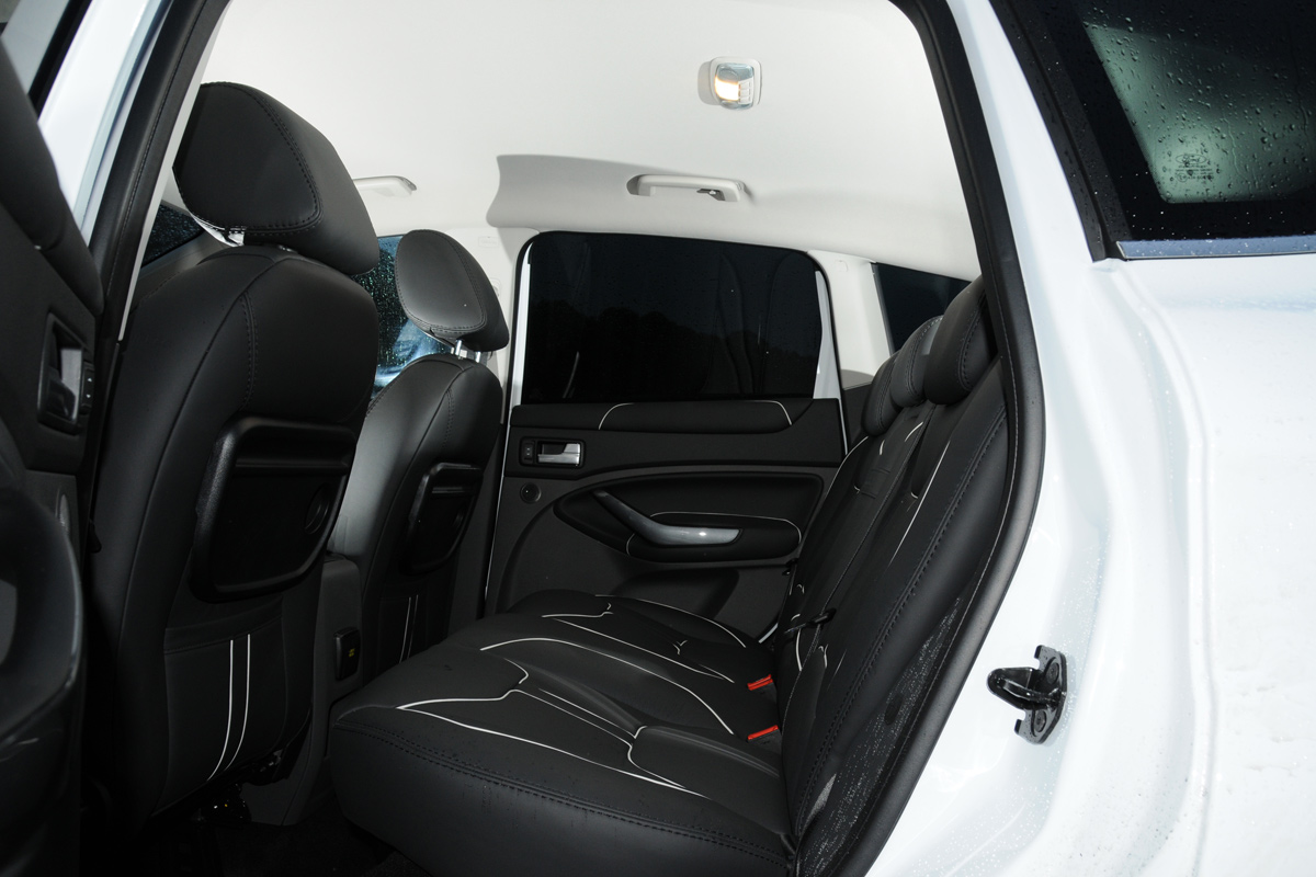 Ford Kuga 2.0 TDCi Titanium Auto rear seats