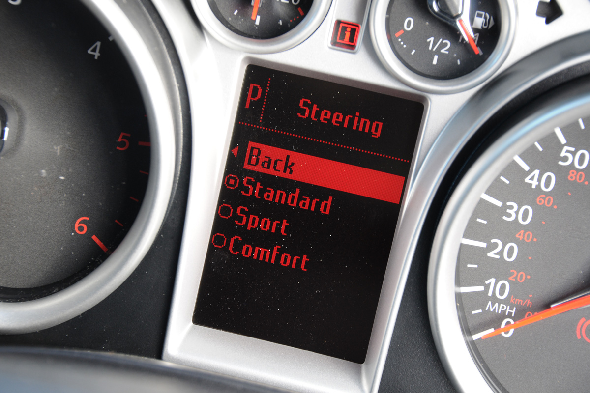 Ford Kuga 2.0 TDCi Titanium Auto detail