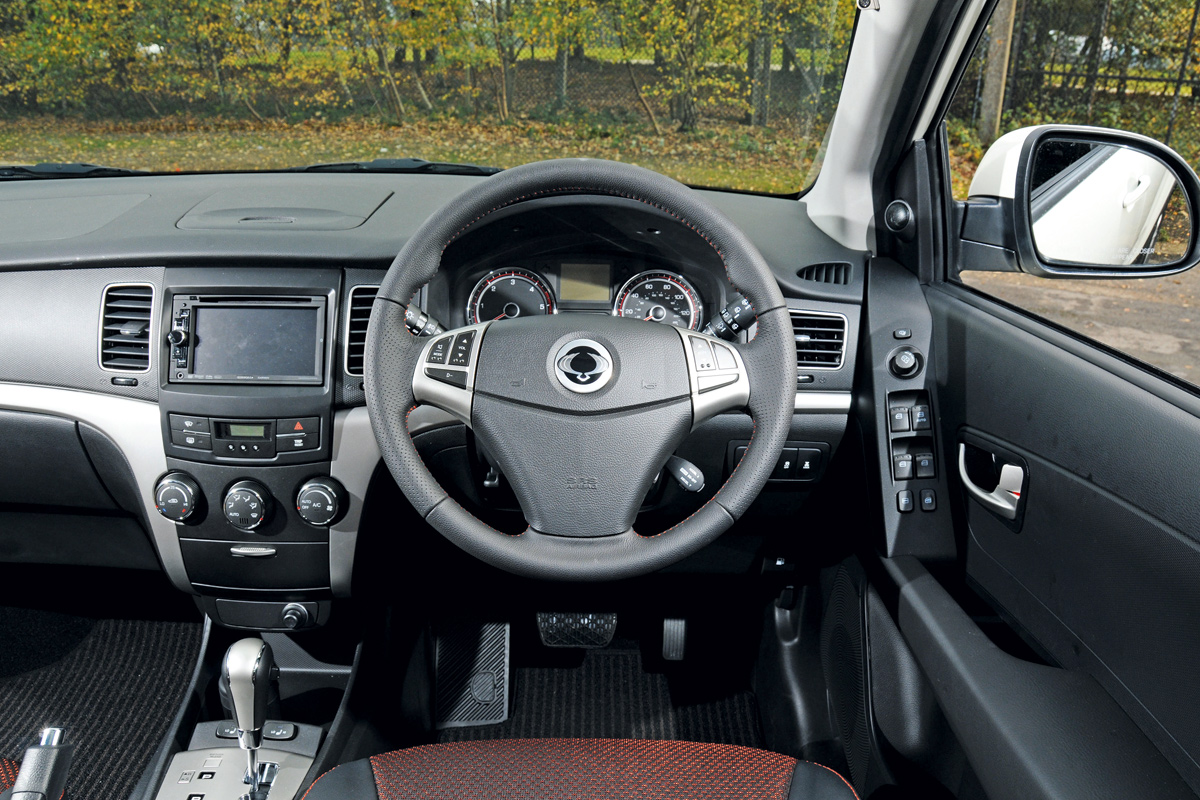 SsangYong Korando 2.0 Diesel dash