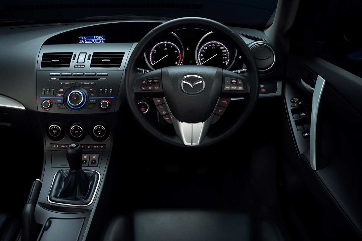 Mazda 3 dash