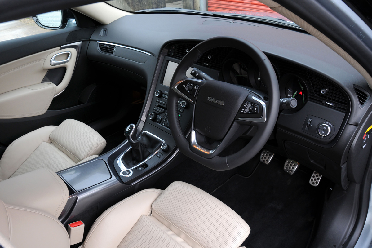 Saab 9-5 Saloon dash