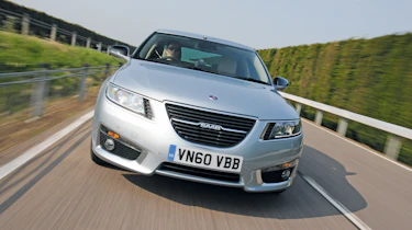 Saab 9-5 Saloon front tracking