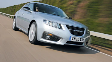 Saab 9-5 Saloon front tracking