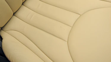 Mitsubishi i-MiEV seats