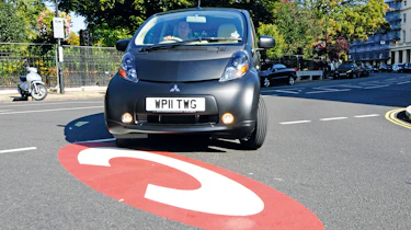 Mitsubishi i-MiEV front cornering