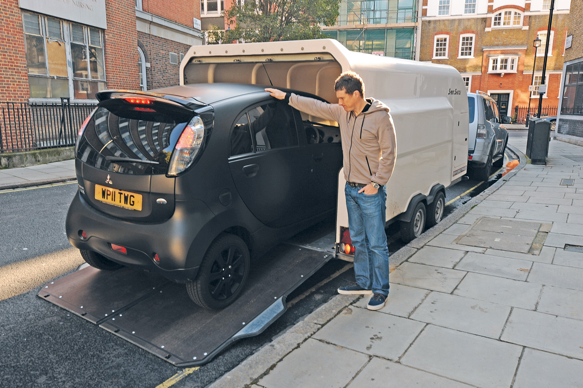 Mitsubishi i-MiEV rear
