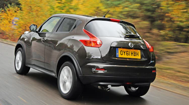 Nissan Juke Acenta Premium rear tracking