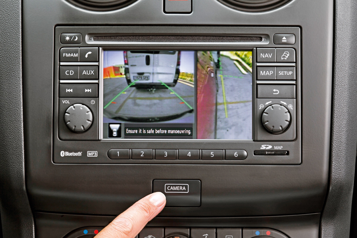 Nissan Qashqai+2 1.6 dCi centre console